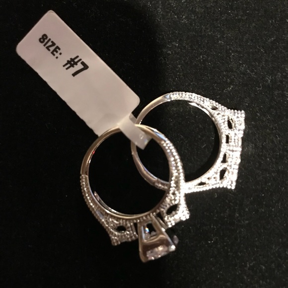 🌹NWT Silver Ring Set🌹 - Picture 2 of 6